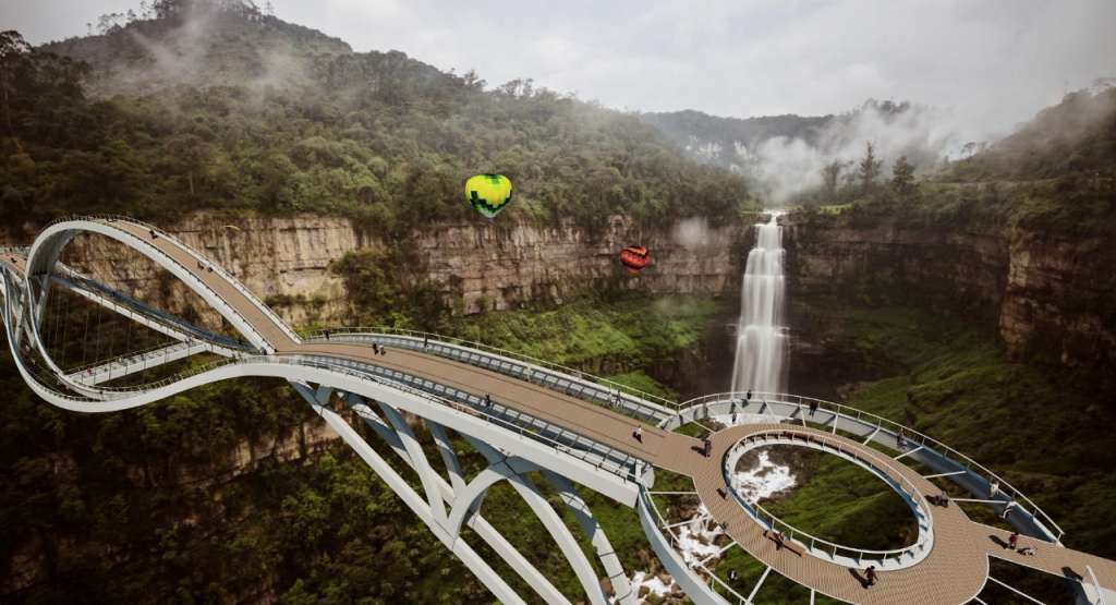 La obra buscaba conectar el mirador con el cerro oriental de la cascada.