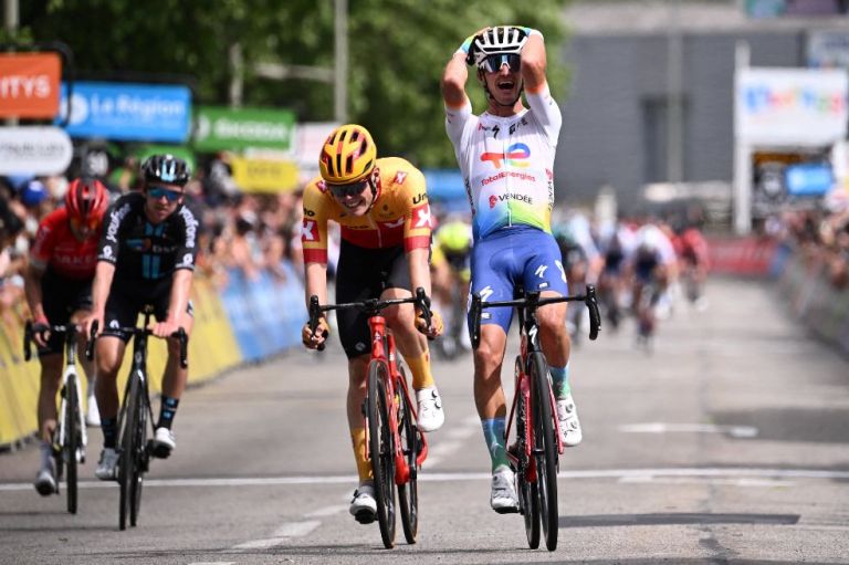 Alexis Vuillermoz, ganador de la segunda etapa del Critérium del Dauphiné
