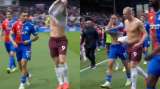 Daniel Muñoz enfureció a la afición de su equipo al pedirle la camiseta a Haaland