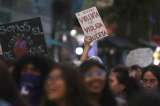 Entre violencias y otras brechas: así habitan las mujeres la ciudad