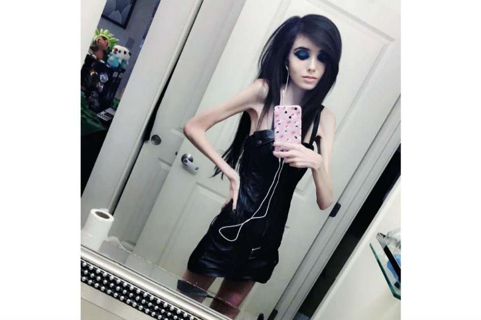 la youtuber estadounidense Eugenia Cooney ha sido criticada por su bajo peso. / Instagram