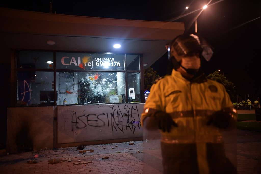 Protestas en Suba contra la policía por asesinato de Javier Ordoñez
