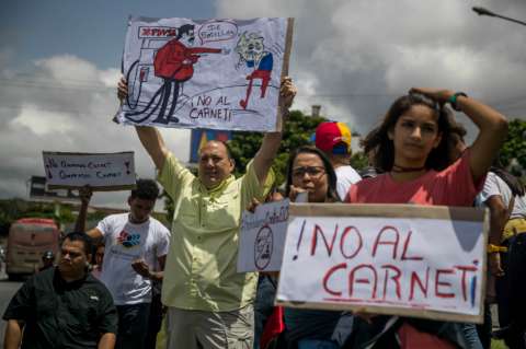 Subir la gasolina más barata del mundo: ¿Hasta dónde puede llegar Maduro?
