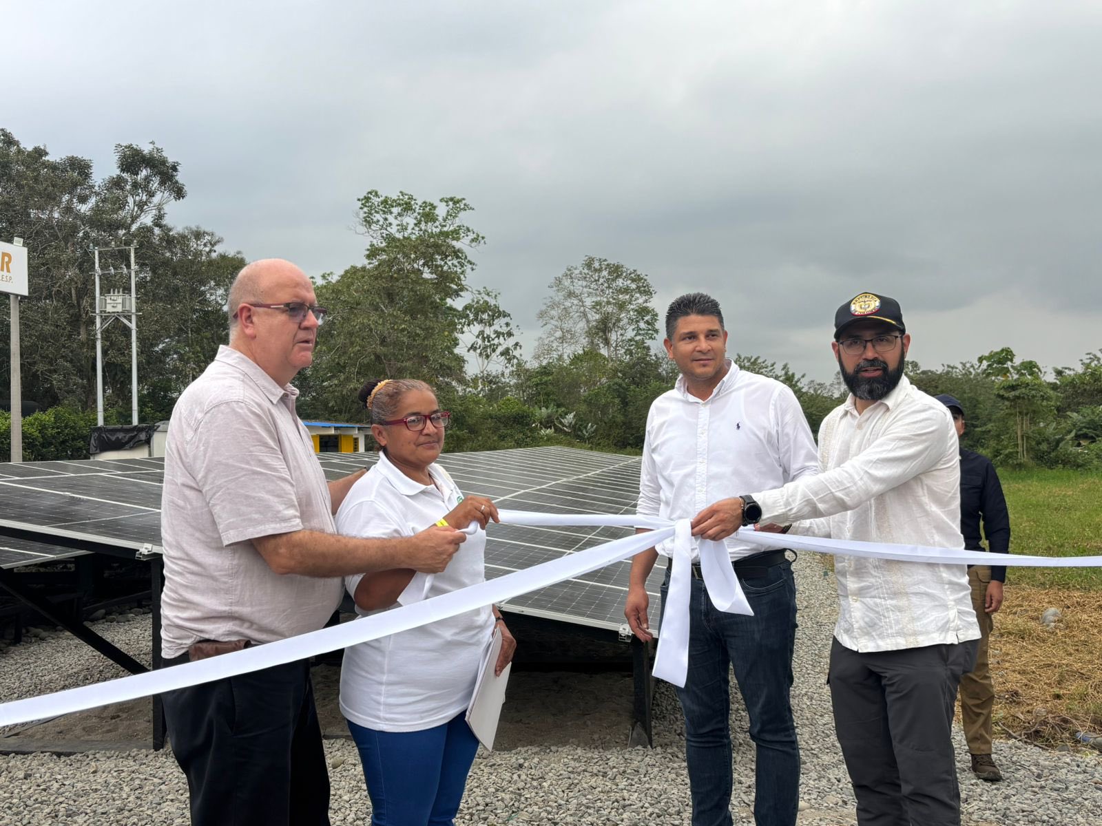 El proyecto suministrará energía a un proyecto productivo de tilapia roja que componen 20 mujeres y 33 hombres firmantes de paz.