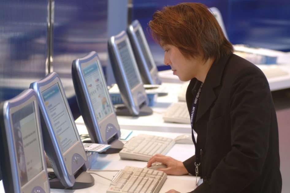 El 5G debe aportar más velocidad y más ancho de banda para permitir el desarrollo del vídeo en línea. / Bloomberg News