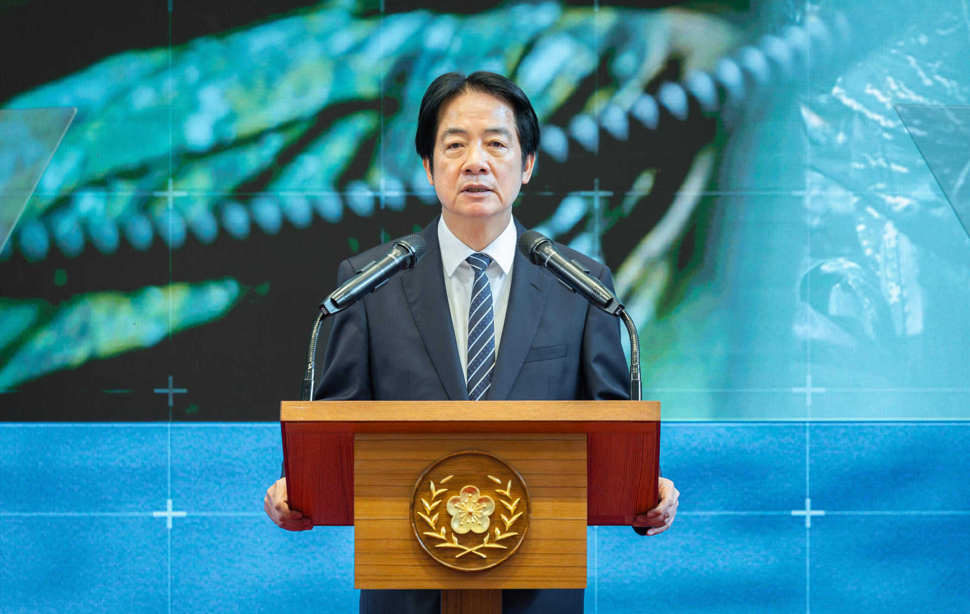 TAIPÉI, 26/11/2025.- El presidente taiwanés, William Lai, anunció este miércoles un conjunto de iniciativas destinadas a reforzar las capacidades defensivas de la isla, con el objetivo final de consolidar una fuerza capaz de "defender permanentemente" al "Taiwán democrático" frente a la "amenaza china". EFE/ Wang Yu Ching/Oficina Presidencial De Taiwán SOLO USO EDITORIAL/SOLO DISPONIBLE PARA ILUSTRAR LA NOTICIA QUE ACOMPAÑA (CRÉDITO OBLIGATORIO)
