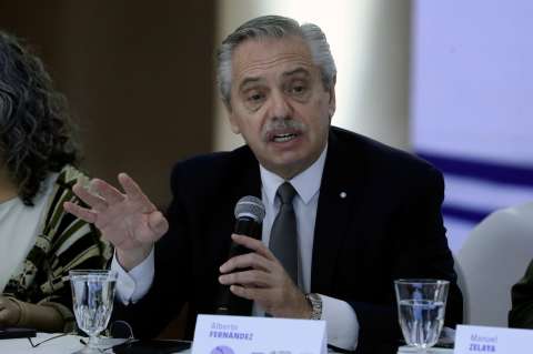 Ex primera dama argentina dice que Alberto Fernández la obligó a abortar