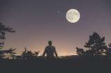 Luna llena y lluvia de meteoros en el solsticio de invierno