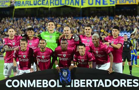 Aldair Quintana se vistió de héroe y aguó la fiesta de Di María en Rosario: vea sus atajadas