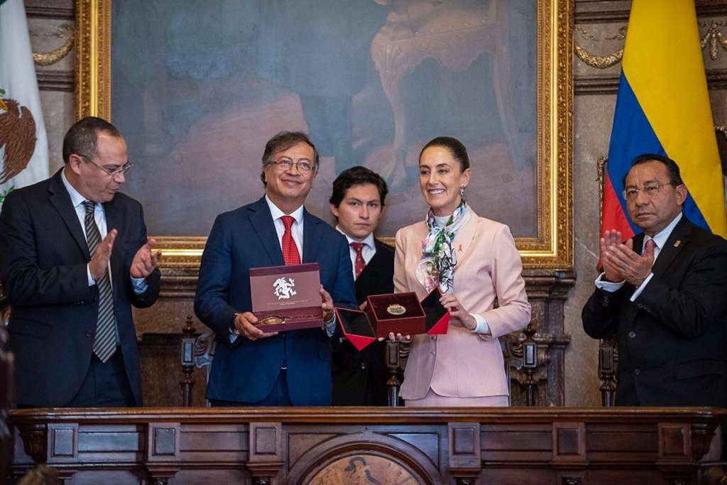 El presidente Gustavo Petro y la alcaldesa de esa Ciudad de México Claudia Sheinbaum.