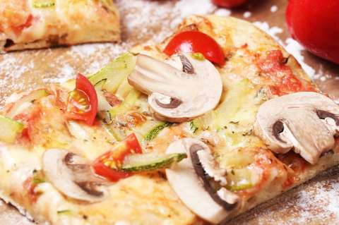 ¡Sin horno! Así puedes preparar tu pizza favorita en casa
