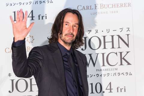 Keanu Reeves subasta una cita con él por 15 minutos