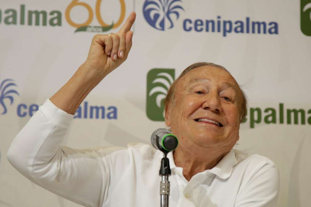 AME4494. BUCARAMANGA (COLOMBIA), 03/06/2022.- El candidato presidencial colombiano Rodolfo Hernández habla hoy durante el 50 Congreso Nacional de Cultivadores de Palma de Aceite, en Bucaramanga (Colombia). EFE/ Ricardo Maldonado Rozo