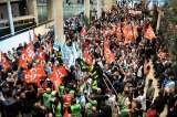 Caos en París por gran jornada de protestas contra reforma pensional de Macron