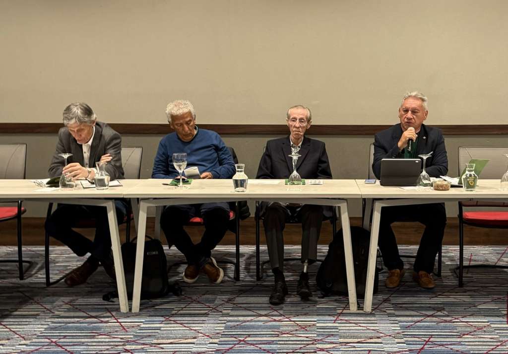 Antonio Navarro-Wolff y Rodrigo Romero estuvieron presentes en el encuentro.