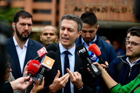 CNE autoriza la entrada de Daniel Quintero a la consulta de la izquierda