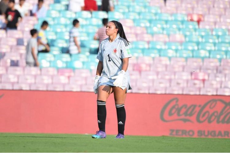 Luisa Fernanda Agudelo nació el 27 de marzo de 2007 en Cali. Juega en Cortulúa. Mide 1,73 metros y se especializa en detener penaltis, como el que le tapó a la nigeriana Folorunsho y que le dio a Colombia la clasificación a la final.