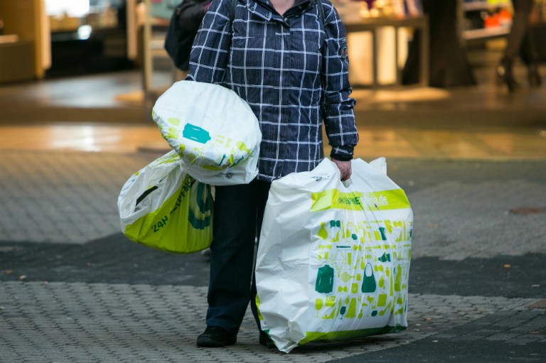 Bajo uso de bolsas plásticas ha significado $10.460 millones por recaudo tributario