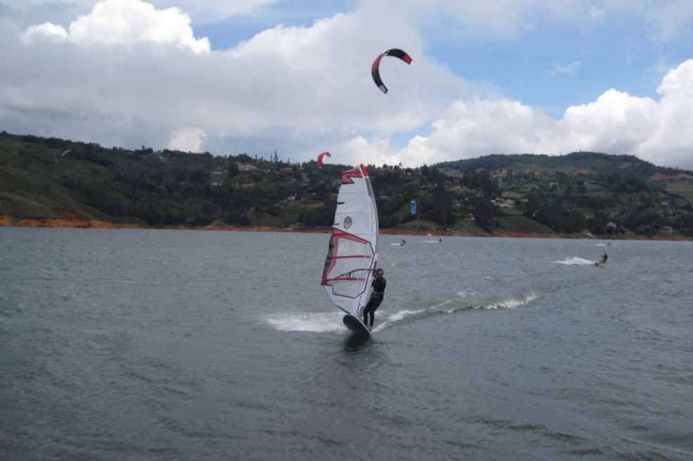 El lago Calima es una de las represas más grandes del país. / El Espectador