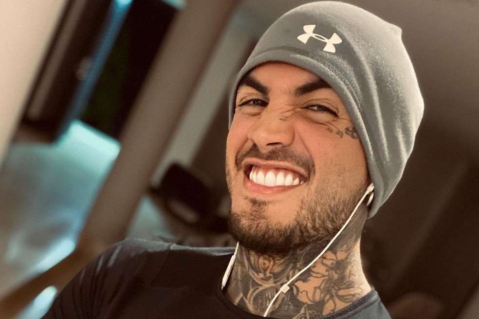 Mateo Carvajal, al parecer, se realizó un procedimiento para borrar algunos tatuajes de su cara