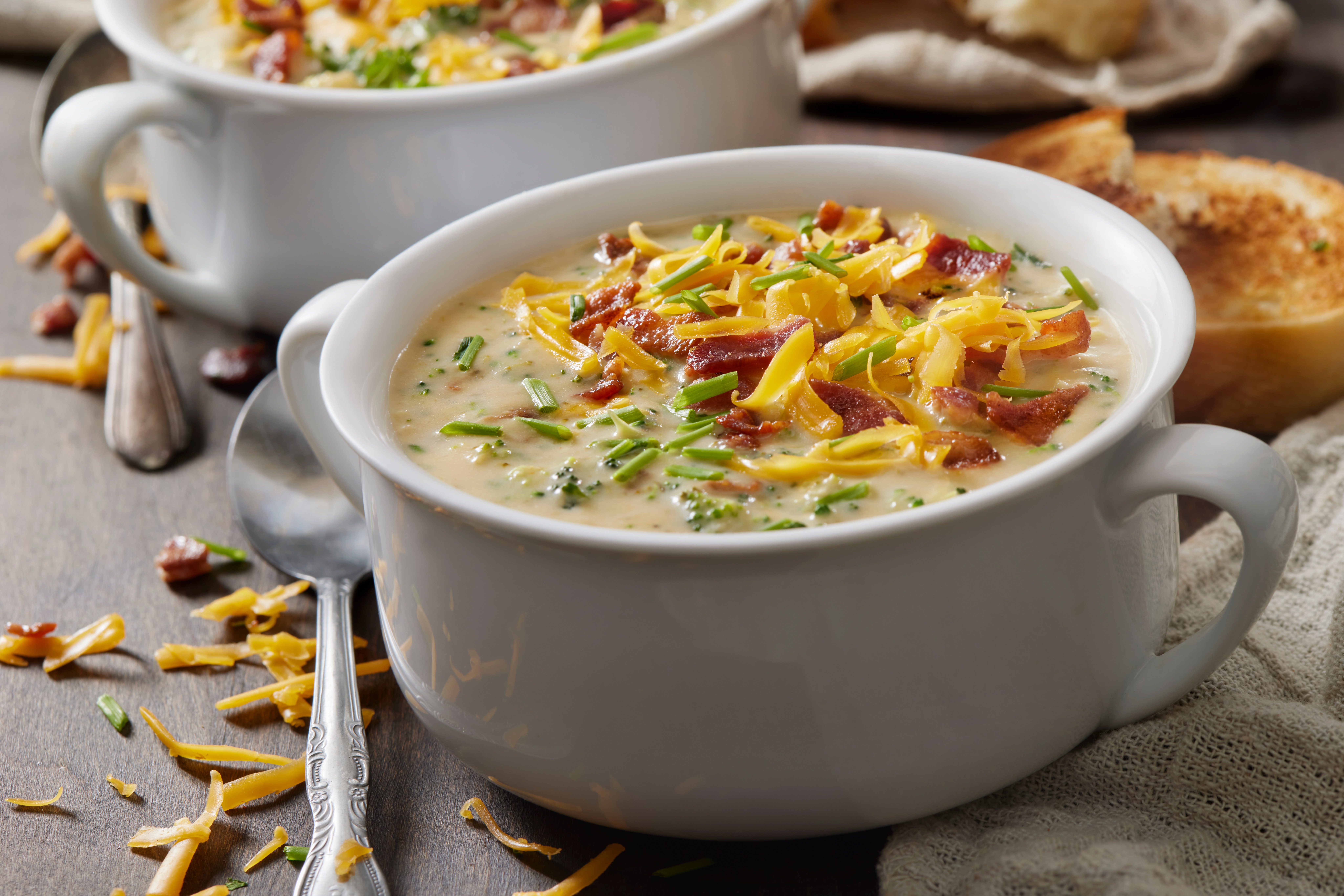 Sopa de brócoli y queso “cheddar”