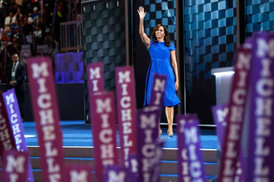 Michelle Obama, actual primera dama de EE.UU., durante la convención del Partido Demócrata en la que se proclamará oficialmente a Clinton como su candidata. / AFP