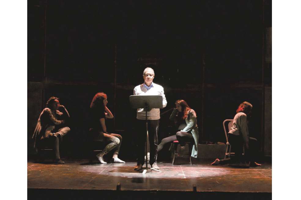 “A la luz” se estrenará este martes a las 8:00 p.m., en el teatro Arlequín de Casa E. / Cortesía