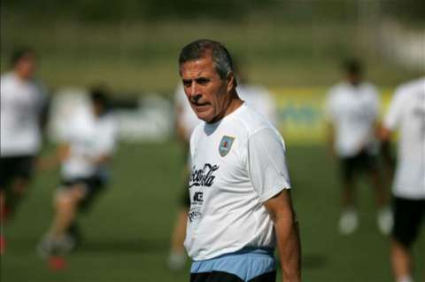 Uruguay reservó 29 futbolistas para enfrentar a Jordania en el repechaje