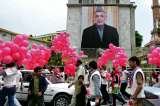 Globos rosa por la paz en Kabul en acto organizado por colombo-estadounidense