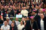Ordenación de mujeres en la Iglesia católica, una opción que queda “abierta”
