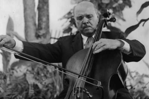 Lanzan biografía del músico Pau Casals, el catalán más universal del siglo XX