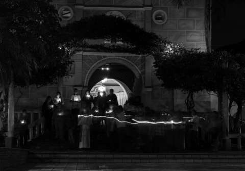 Viacrucis, palo de cruz y devoción rural: la nueva exposición de arte en Bogotá
