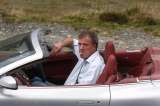 Presentador de "Top Gear", despedido por BBC por pegarle a productor
