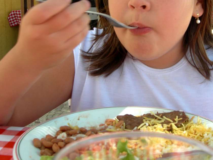 Cómo prevenir la obesidad infantil