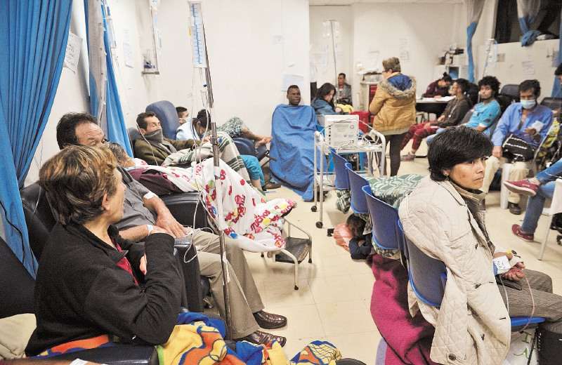 Hasta la fecha la ocupación total de camas de Unidades de Cuidados Intensivos -UCI- en la ciudad ya se encuentra en el 67, 5%.
