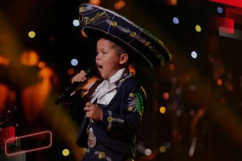 ‘La Voz Kids’: Neymar Fabián habló de su padrastro que le diseña su vestuario