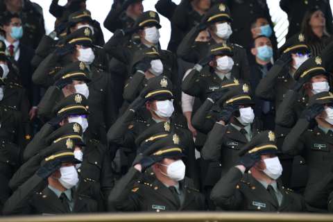 Congreso hundió iniciativa buscaba que los militares y policías pudieran votar