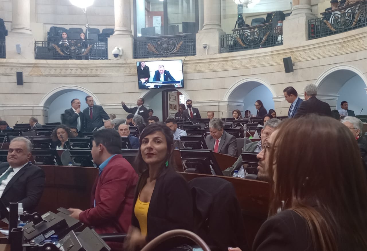 La ministra de Minas, Irene Vélez, en el Congreso.