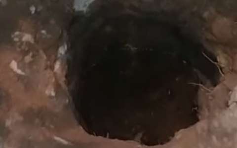Niño de 2 años murió tras caer en una excavación de un poste de luz en Santander