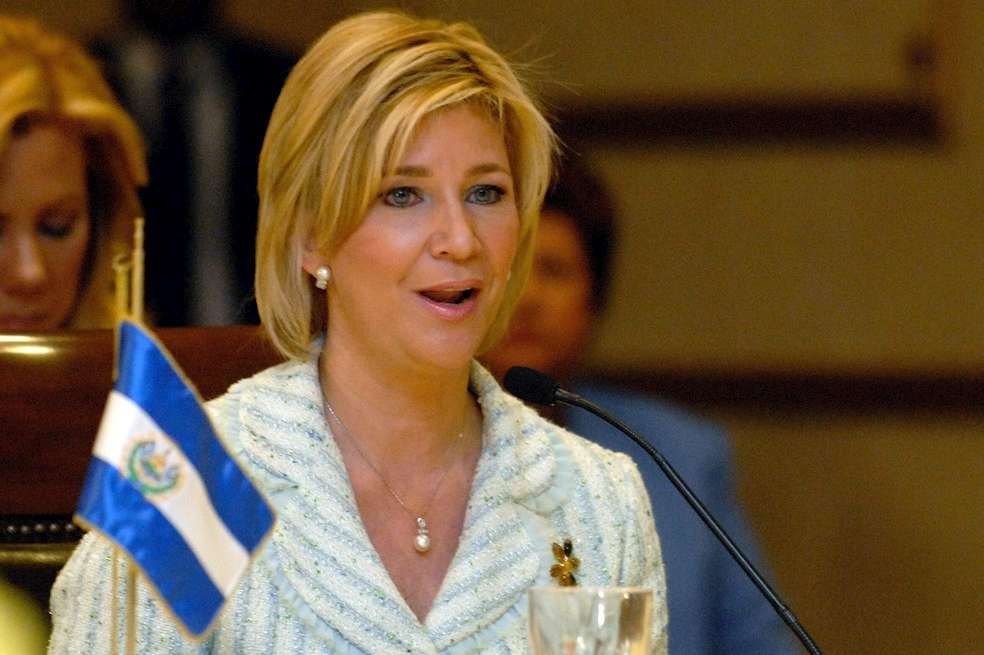 Junto a la ex primera dama fue condenado a 10 años de prisión su hermano Óscar Edgardo Mixco, también por el delito de lavado de dinero.