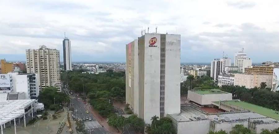 Toma aérea de la fachada del edificio de Emcali.
