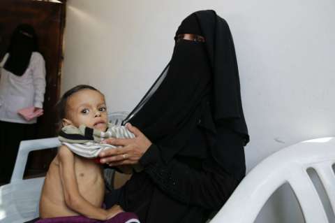 Países del Golfo Pérsico condenan ataques en Alepo, pero al mismo tiempo bombardean Yemen