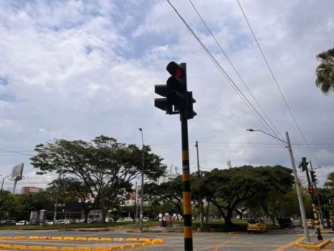 Ofrecen recompensa por responsables de vandalismo a semáforos en Cali