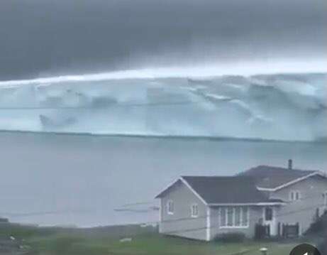 Este es el iceberg que captaron habitantes de la isla Terranova, Canadá
