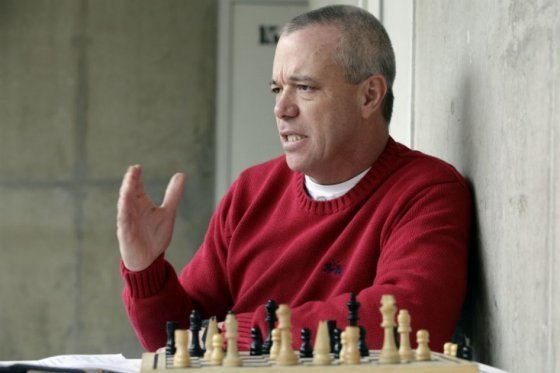 Pese a ser su anhelo, Popeye nunca podrá aspirar al Congreso