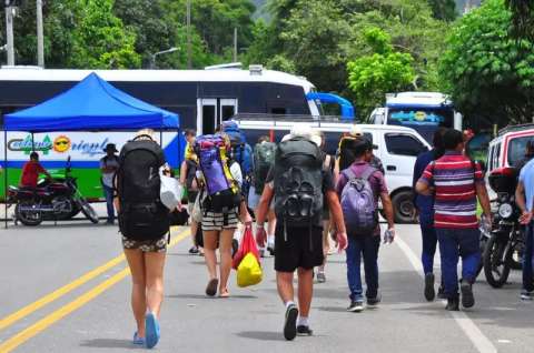 Bloqueos en la Troncal del Caribe afectan movilidad y turismo, pero piden acciones de fondo