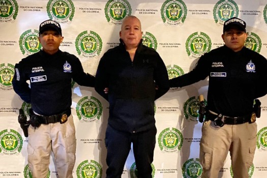 En 2020, Raúl Moreno Carazo arribó a Colombia huyendo de la justicia española, tras ser descubierto con un cargamento de coca oculto en piñas.