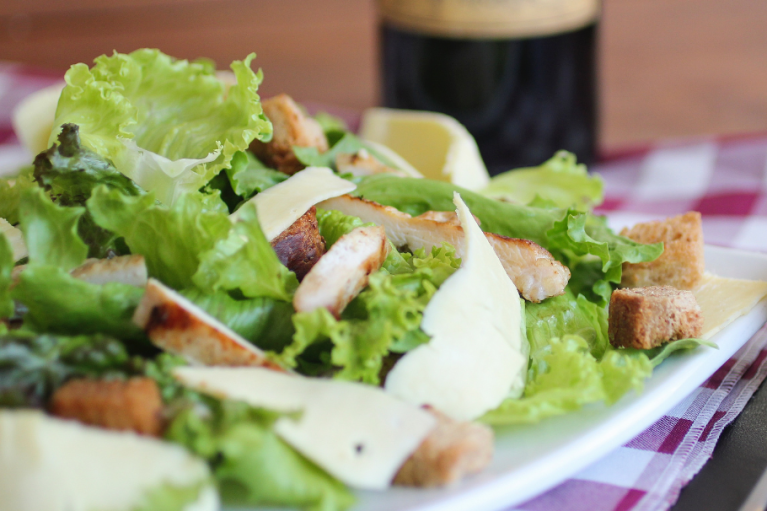 Receta de ensalada césar: clásica y deliciosa con este paso a paso