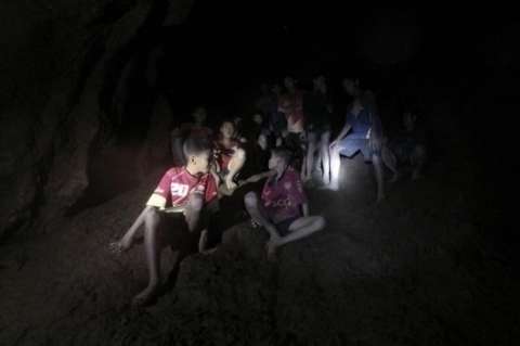 Primeras imágenes de los niños tras ser rescatados de cueva en Tailandia