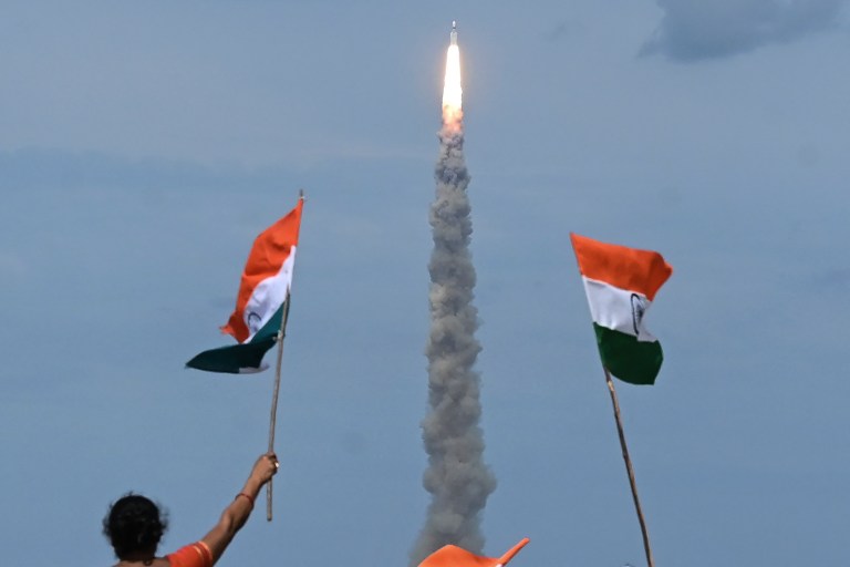 India, a punto de hacer historia y ser el primer país en llegar al polo sur de la Luna